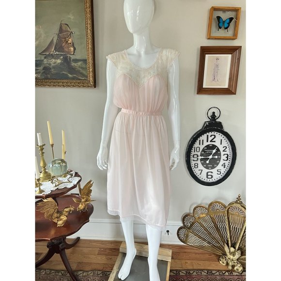 Vintage 50s 60s Juliana Lingerie blush pink lace pleated Negligee Size 34 S/M - Picture 1 of 11